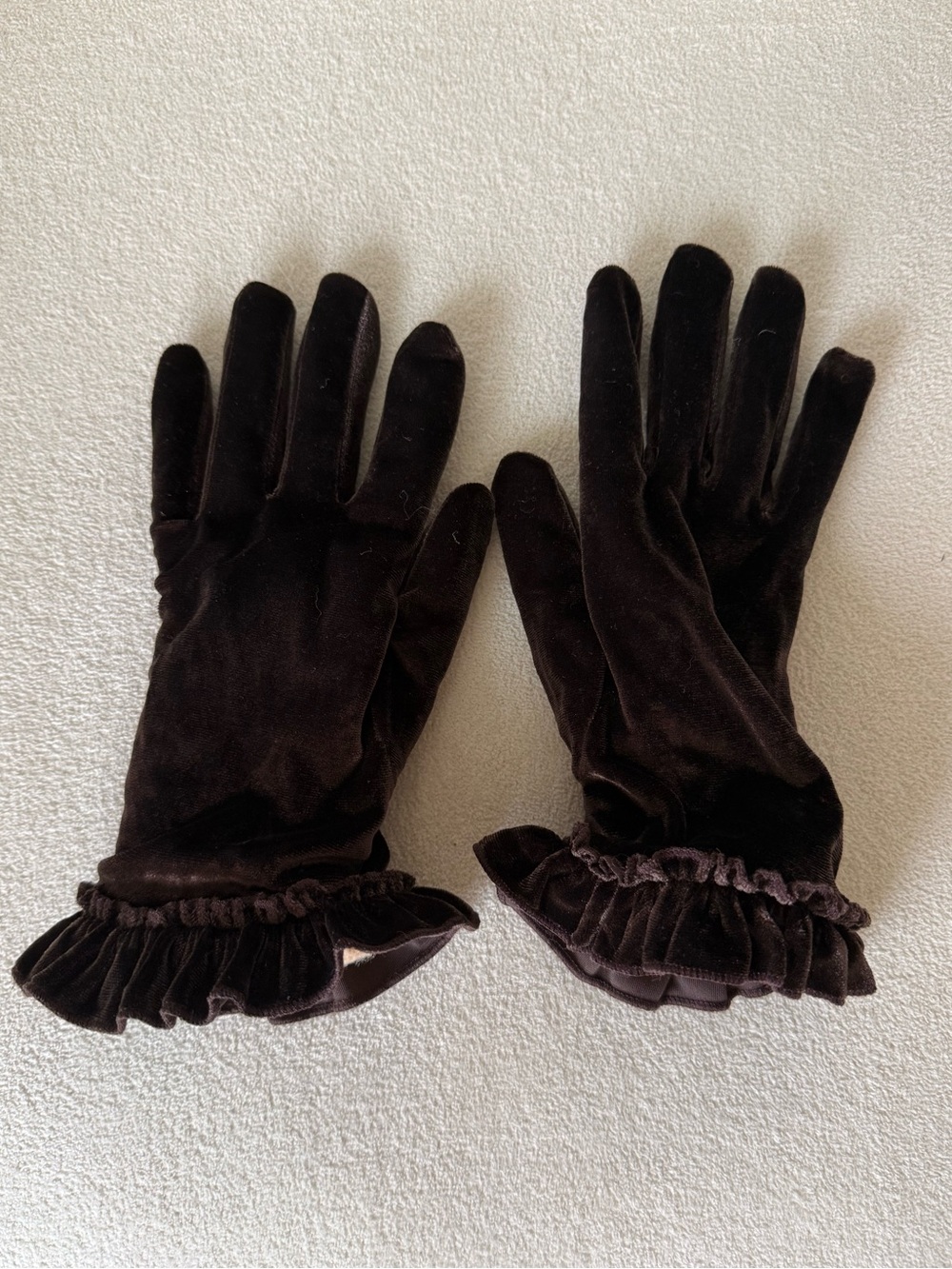 Thinsulate Velvet Ruffle Cuff Gloves - Brown